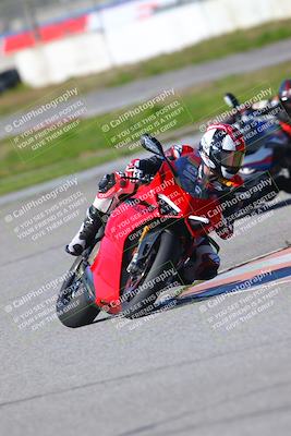 media/Jan-20-2023-Fastrack Riders (Fri) [[f2ad32aba3]]/Private/session 4 turn 6/